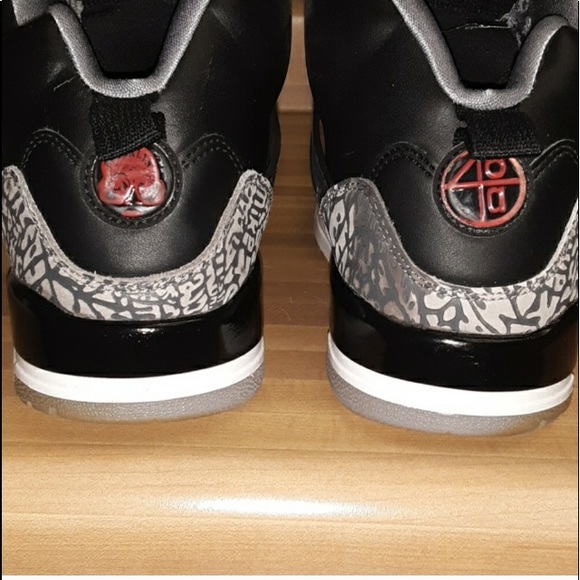 Jordan’s - Picture 2 of 5